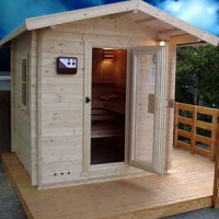 Garten-Sauna auf einem Podest