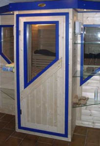 Sauna mit Farbe außen gestrichen